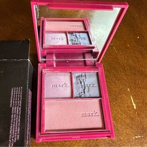 Avon Mark Flip for it London